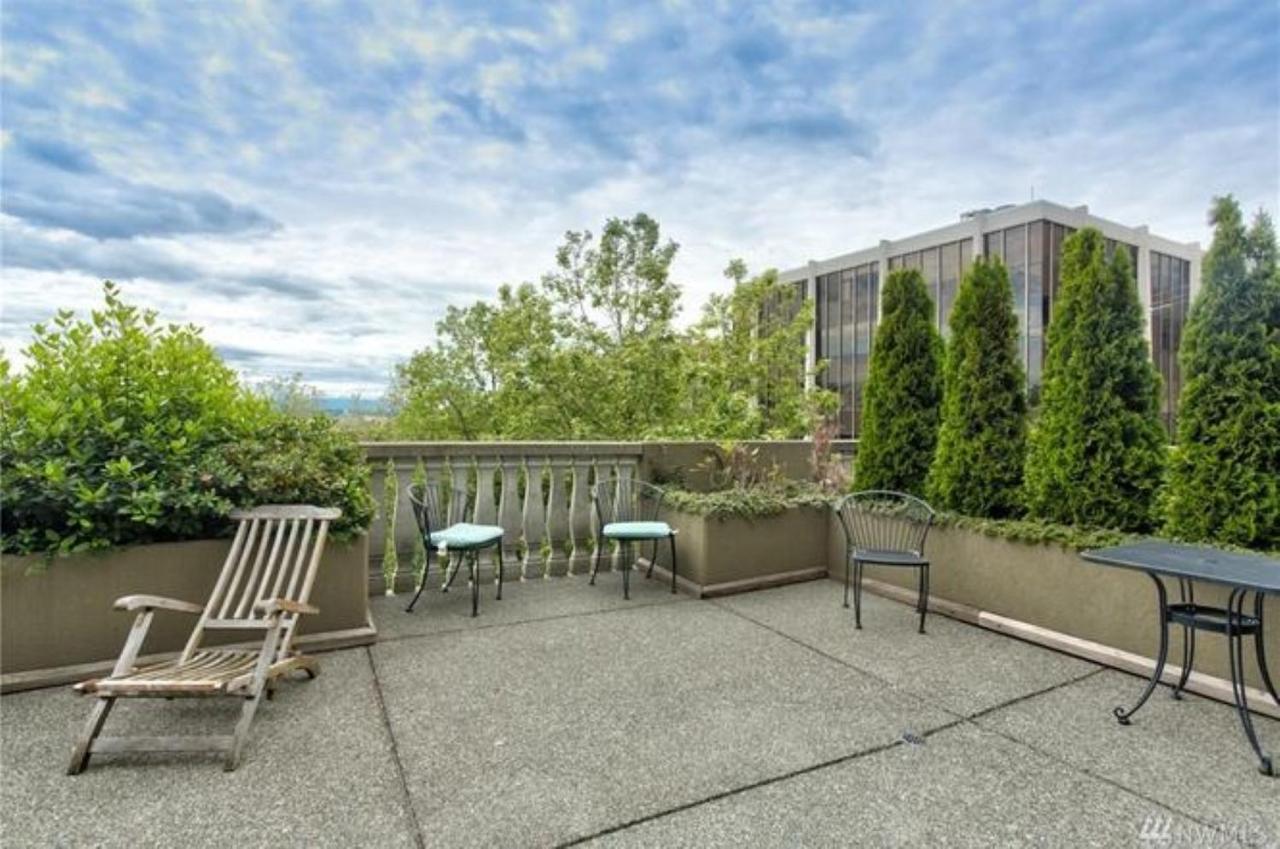 Top Floor Water View Oasis Near Space Needle & Cruise Seattle Exteriör bild